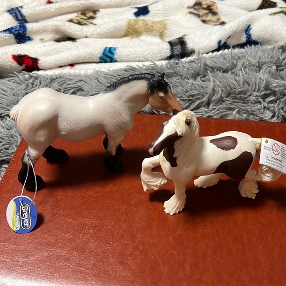 Breyer Other - Small horses 1 Breyer 1 Papo toy horse mint! never played with! MAKE ME AN OFFER